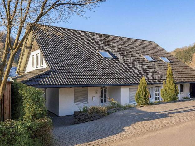 Mehrfamilienhaus zum Kauf 320.000 € 6 Zimmer 159 m² 300 m² Grundstück Niedersorpe Schmallenberg 57392