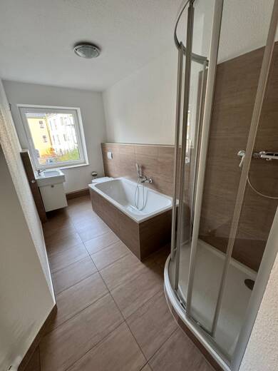 Wohnung zum Kauf als Kapitalanlage geeignet 109.000 € 2 Zimmer 65 m² Florian- Geyer-Str. Innenstadt Gera 07545