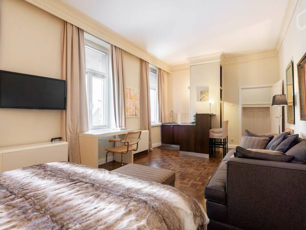 Studio zur Miete Wohnen auf Zeit 1.045 € 1 Zimmer 35 m² frei ab 31.05.2026 Unterbilk Düsseldorf 40217