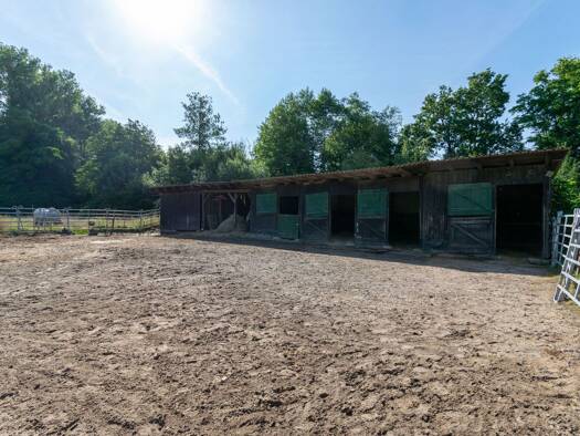 Haus zum Kauf 459.000 € 6,5 Zimmer 227 m² 7.270 m² Grundstück Neunstetten Krautheim 74238