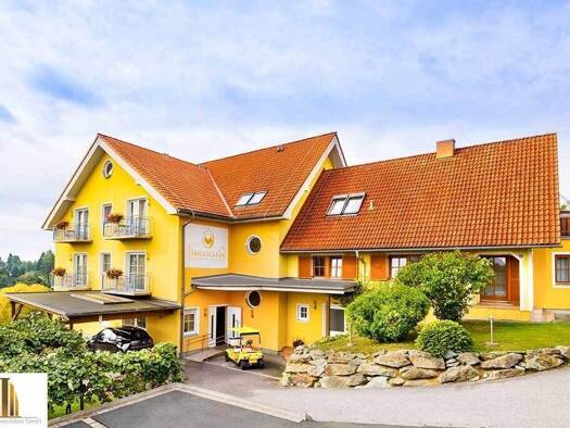 Hotel zum Kauf 990.000 € 8.585 m² Grundstück Burgauberg 7574
