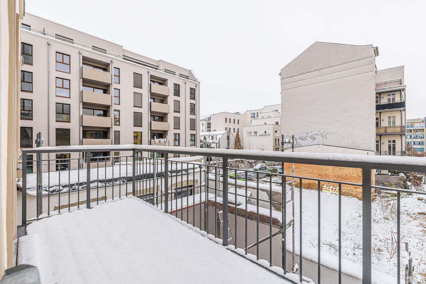 Property thumbnail 9