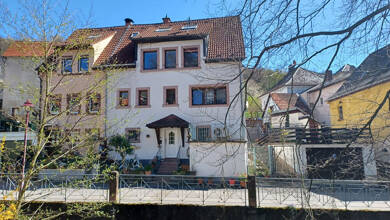 Mehrfamilienhaus zum Kauf 220.000 € 7 Zimmer 129 m² 114 m² Grundstück Bachweg 9 Neckarsteinach Neckarsteinach 69239