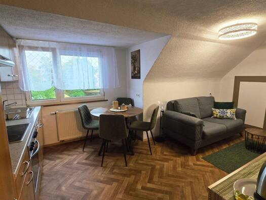 WG-Zimmer zur Miete 570 € 12 m² 3 Geschosse frei ab 01.09.2026 Friedrichshafen Friedrichshafen 88046