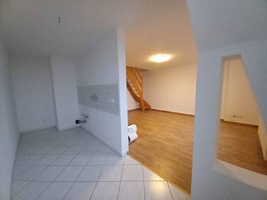 Wohnung zur Miete 320 € 3 Zimmer 56 m² 3. Geschoss Crimmitschau Crimmitschau 08451