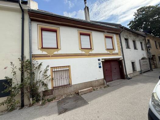 Stadthaus zum Kauf 445.000 € 7 Zimmer 180 m² 224 m² Grundstück Wiener Neustadt 2700