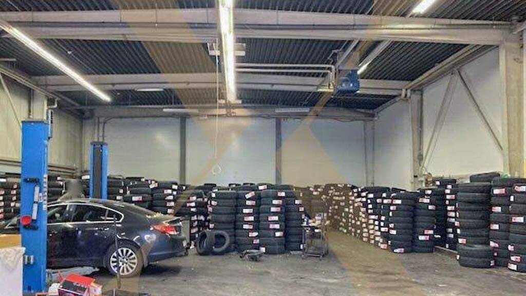 Halle/Industriefläche zur Miete 2.030 € 397 m² Lagerfläche Leonding 4060