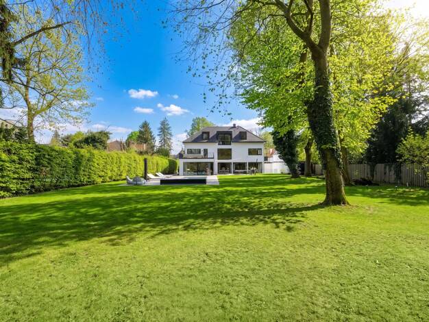 Villa zum Kauf 9 Zimmer 579 m² 1.825 m² Grundstück Untergiesing-Harlaching München 81545