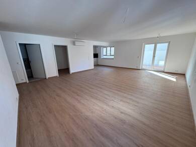 Wohnung zur Miete 1.500 € 3 Zimmer 124 m² 1. Geschoss frei ab sofort Weinstr. 2 Volkach Volkach 97332