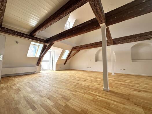 Maisonette zur Miete 1.315 € 2,5 Zimmer 105 m² 3. Geschoss frei ab sofort Altstadt Landshut 84028