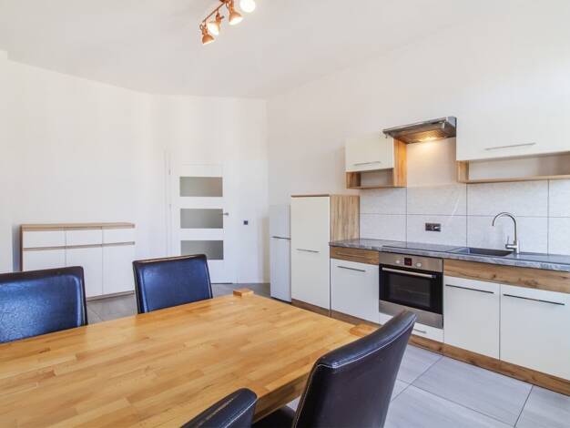 Wohnung zum Kauf 85.000 € 2 Zimmer 77,8 m² 3. Geschoss Bahnhofstraße 1 Innenstadt Görlitz 02826