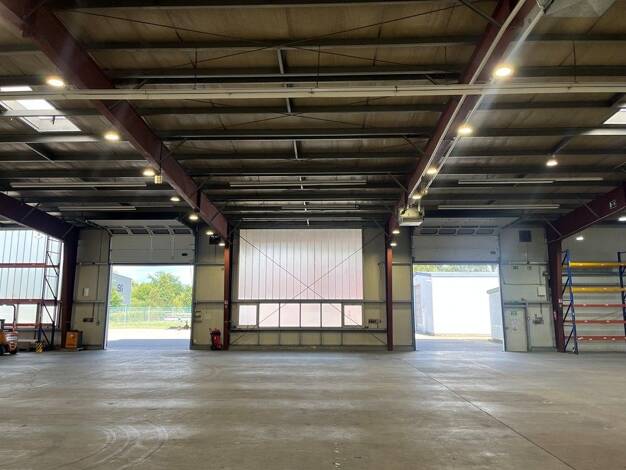 Lagerhalle zur Miete 5,25 € 2.200 m² Lagerfläche teilbar ab 300 m² Buxtehude Buxtehude 21614