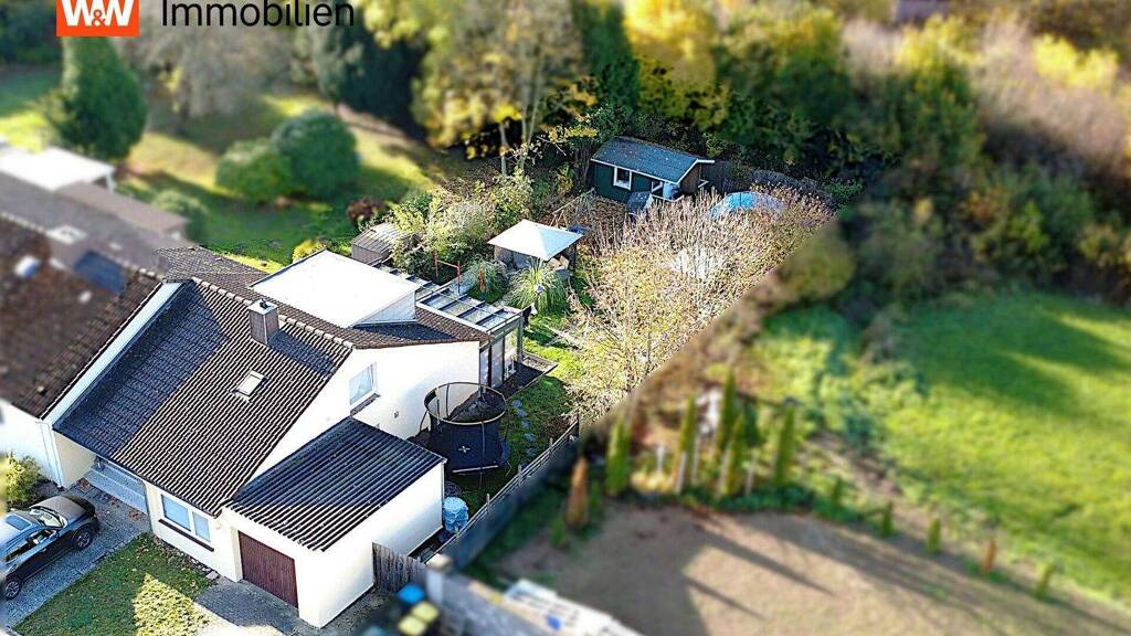 Doppelhaushälfte zum Kauf 209.000 € 5 Zimmer 130 m² 474 m² Grundstück Holzminden 37603