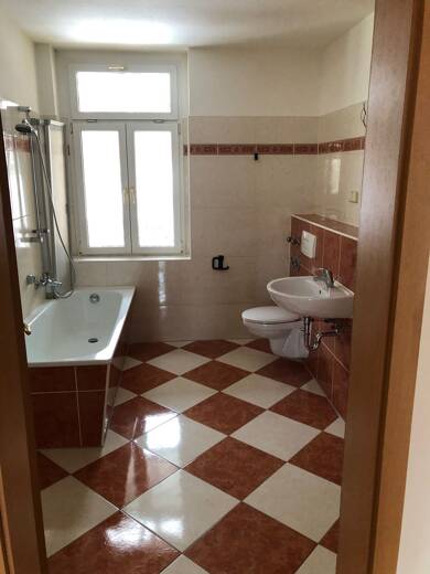 Wohnung zur Miete 285 € 2 Zimmer 56 m² 2. Geschoss frei ab sofort Gellertstraße 57 Hainichen Hainichen 09661