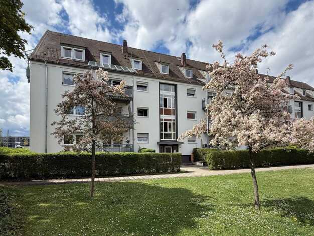 Wohnung zum Kauf 330.000 € 3 Zimmer 94 m² Geschoss 3/3 frei ab sofort Südstadt Fürth 90763