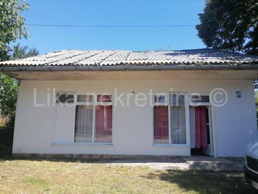 Einfamilienhaus zum Kauf 85.000 € 5 Zimmer 110 m² 367 m² Grundstück Gospić 53000