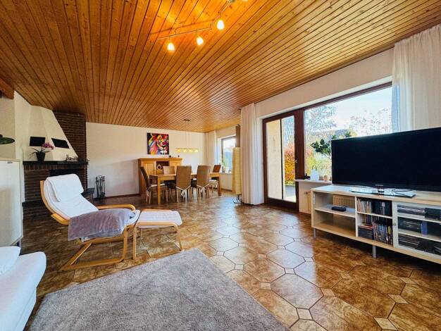 Doppelhaushälfte zum Kauf 450.000 € 7 Zimmer 149 m² 441 m² Grundstück Effringen Wildberg 72218