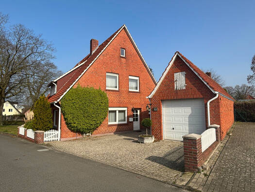 Einfamilienhaus zum Kauf 249.900 € 7 Zimmer 199 m² 577 m² Grundstück Uelsen 49843