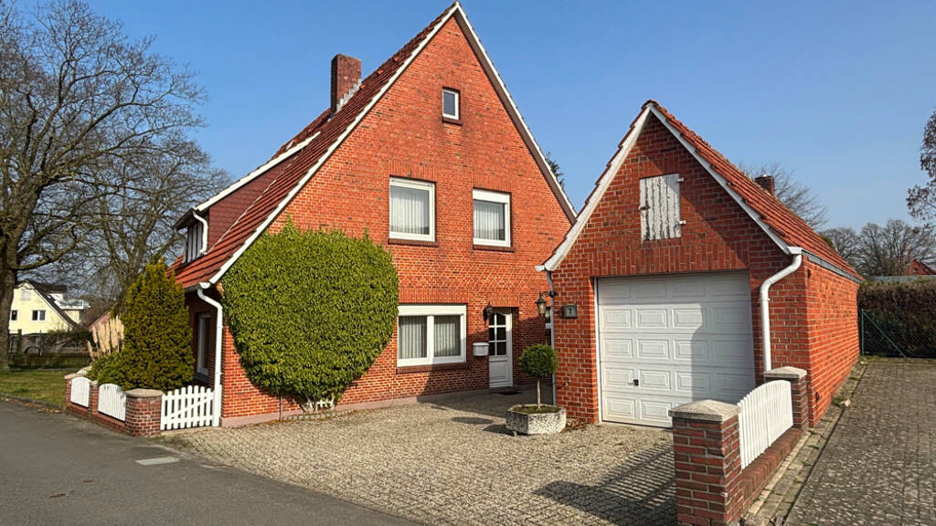 Einfamilienhaus zum Kauf 249.900 € 7 Zimmer 199 m² 577 m² Grundstück Uelsen 49843