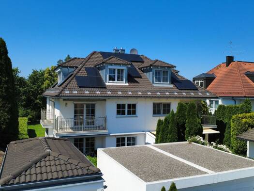 Doppelhaushälfte zur Miete 3.490 € 7 Zimmer 202 m² 2.000 m² Grundstück frei ab 01.08.2026 Trudering-Riem München 81827