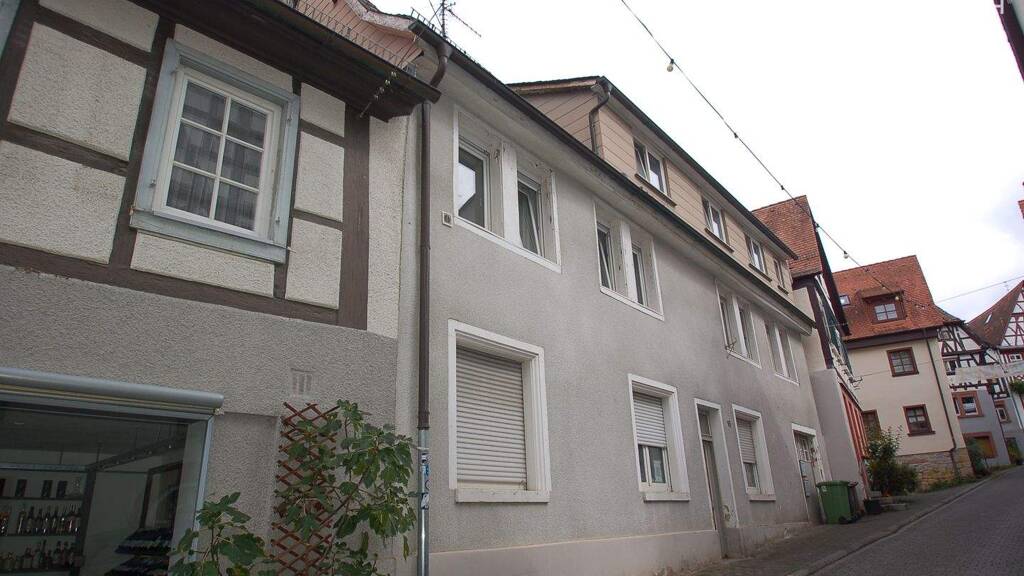 Mehrfamilienhaus zum Kauf 429.000 € 9 Zimmer 245 m² 150 m² Grundstück Heppenheim Heppenheim (Bergstraße) 64646