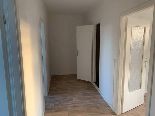 Wohnung zur Miete 440 € 3 Zimmer 68,1 m² 5. Geschoss frei ab 01.02.2026 Am Kirschberg 15 Grünau-Mitte Leipzig 04209