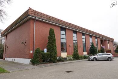 Büro-/Praxisfläche zur Miete 7,50 € 4 Zimmer 205 m² Bürofläche Innenstadt Aurich 26603