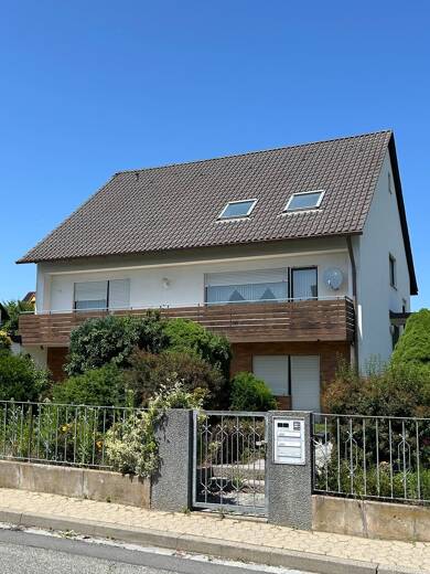 Haus zum Kauf 519.000 € 9 Zimmer 194 m² 686 m² Grundstück frei ab sofort Cadolzburg Cadolzburg 90556
