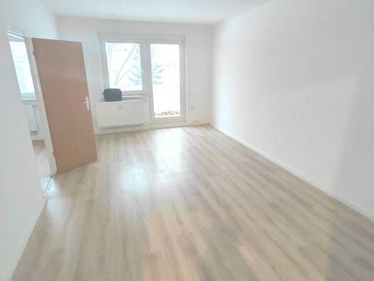 Wohnung zur Miete 426 € 3 Zimmer 68 m² 1. Geschoss frei ab sofort Neue Platekaer Straße 2 Borna Borna 04552