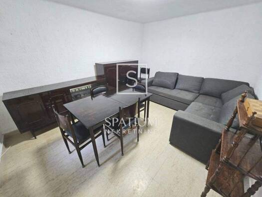 Haus zur Miete 1.000 € 5 Zimmer 160 m² Crikvenica Centar