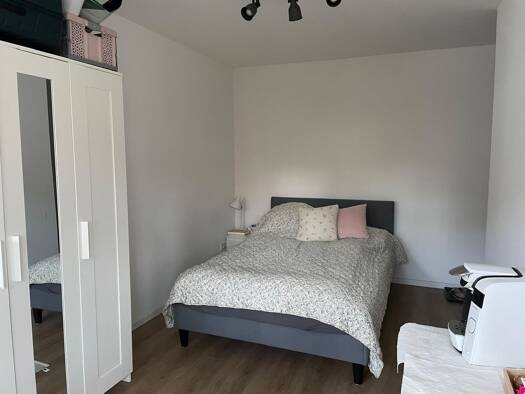 WG-Zimmer zur Miete 795 € 21 m² Geschoss 1/3 frei ab 01.05.2026 Hölderlinstraße 16 Innenstadt Tübingen 72074