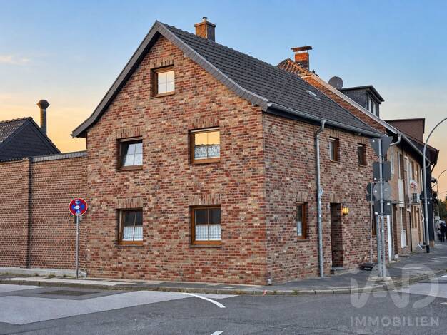 Reihenendhaus zum Kauf 220.000 € 5 Zimmer 104 m² 160 m² Grundstück Gustorf Grevenbroich 41517