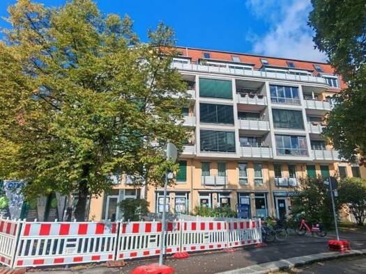 Wohnung zur Miete 400 € 2 Zimmer 44 m² 1. Geschoss frei ab 01.10.2026 Südvorstadt-West Dresden 01069