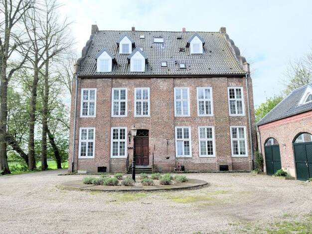 Wohnung zum Kauf 134.500 € 2 Zimmer 55,8 m² Dachgeschoss, 3. Geschoss Emmerich-Praest 46446