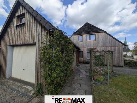 Mehrfamilienhaus zum Kauf 145.000 € 8 Zimmer 168 m² 478 m² Grundstück Bergen Bergen 29303