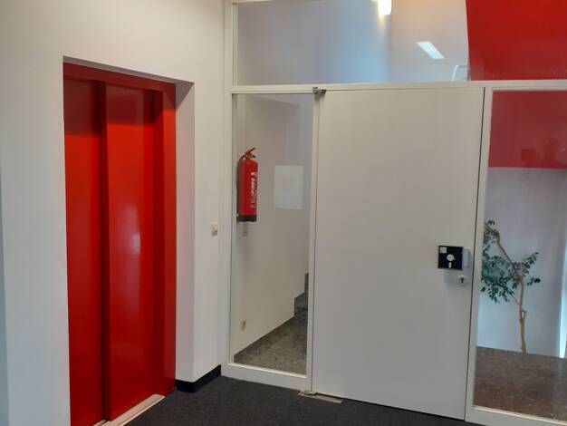 Bürofläche zur Miete 550 € 2 Zimmer 80 m² Bürofläche Großheppach Weinstadt 71384