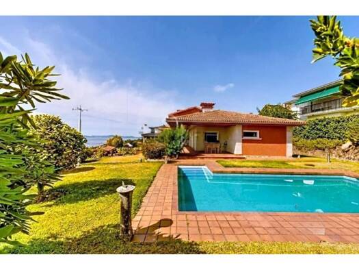 Chalet zum Kauf 860.000 € 5 Zimmer 636 m² 1.256 m² Grundstück Nigrán 36350