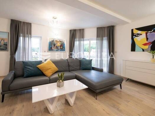 Haus zur Miete 3.500 € 6 Zimmer 400 m² Rukavac Matulji