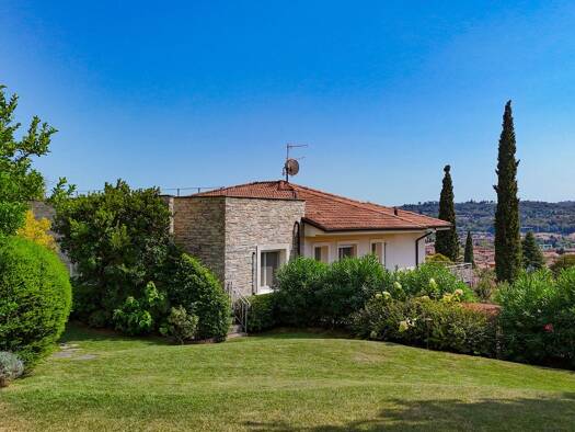 Villa zum Kauf 1.800.000 € 10 Zimmer 350 m² frei ab sofort Via dei colli Salò 25087