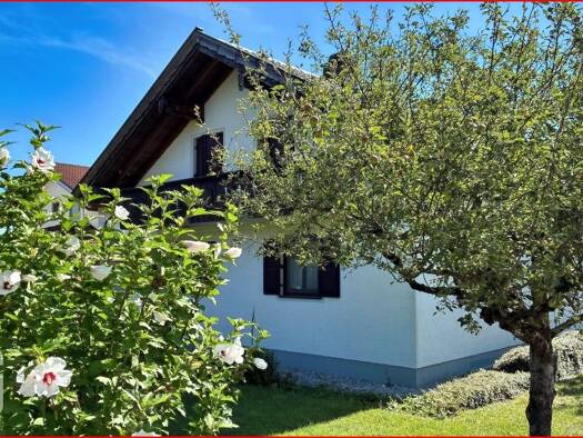Einfamilienhaus zum Kauf 650.000 € 6 Zimmer 140 m² 733 m² Grundstück frei ab sofort Freilassing Freilassing 83395