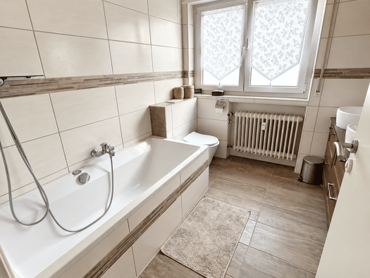 Wohnung zum Kauf 393.000 € 4 Zimmer 115 m² Geschoss 1/3 frei ab 01.11.2026 Weingarten 76356
