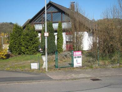 Mehrfamilienhaus zum Kauf 239.000 € 10 Zimmer 273 m² 898 m² Grundstück frei ab sofort Helmarshausen Bad Karlshafen 34385