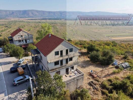 Einfamilienhaus zum Kauf 245.000 € 8 Zimmer 540 m² Imotski 21260