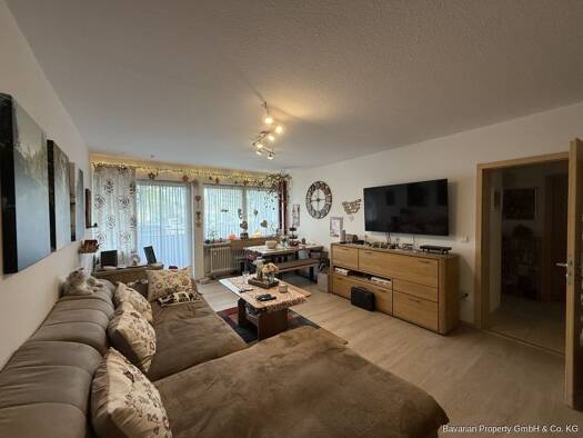 Wohnung zum Kauf 429.000 € 4 Zimmer 89 m² Reinhausen Regensburg 93059