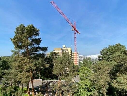 Wohnung zur Miete 1.022 € 4 Zimmer 93,2 m² 7. Geschoss frei ab 10.10.2026 Friedrich-Bauer-Straße 16 Erlangen-Süd Erlangen 91058