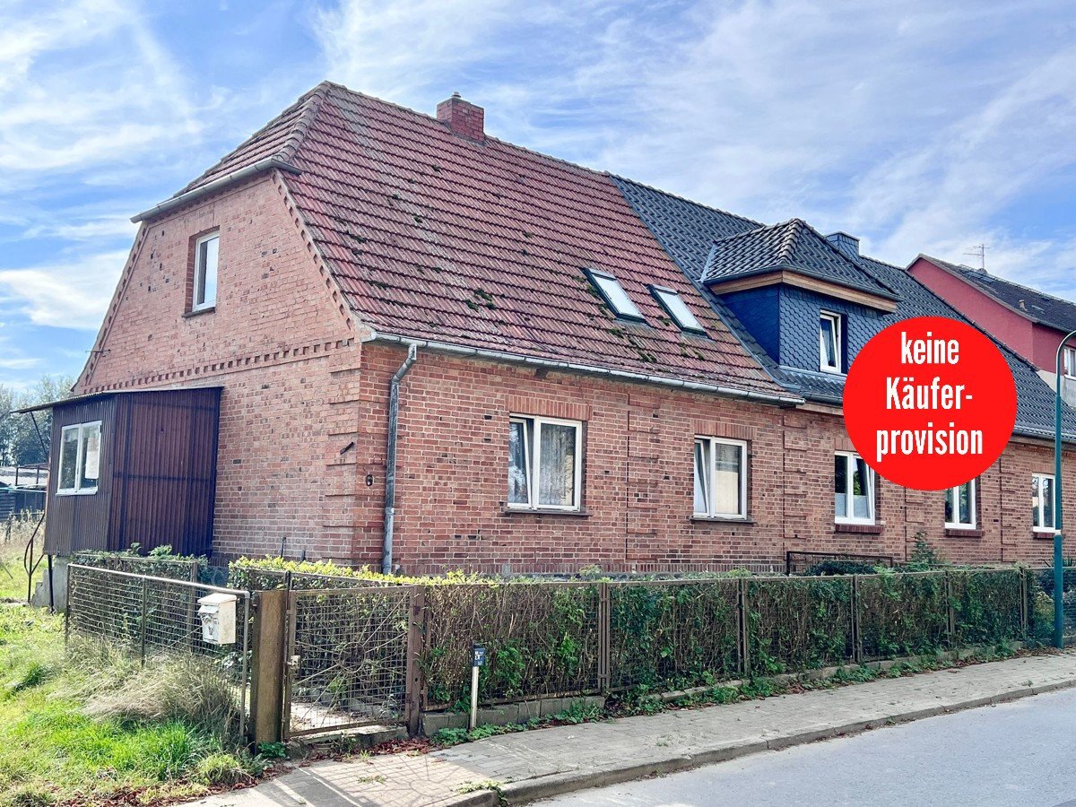 Doppelhaushälfte zum Kauf provisionsfrei 86.000 € 5 Zimmer 90 m²<br/>Wohnfläche 1.170 m²<br/>Grundstück Groß Flotow Penzlin 17217