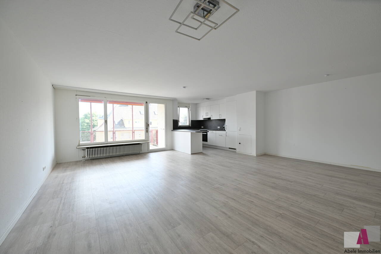Geräumige 4-Zimmer-Stadtwohnung mit zwei Balkonen im Zentrum von Weil am Rhein