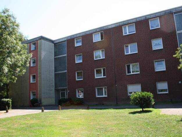 Wohnung zur Miete nur mit Wohnberechtigungsschein 379 € 3,5 Zimmer 77 m² 3. Geschoss Lohstraße 23 Vierlinden Duisburg 47178