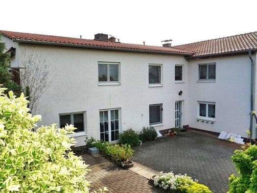 Mehrfamilienhaus zum Kauf 260.000 € 6 Zimmer 210 m² 910 m² Grundstück Werdau 08412