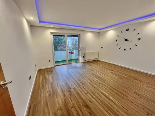 Wohnung zum Kauf 300.000 € 3 Zimmer 73 m² Neusäß Neusäß 86356